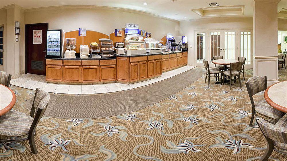 Express And By Ihg 2* Conroe