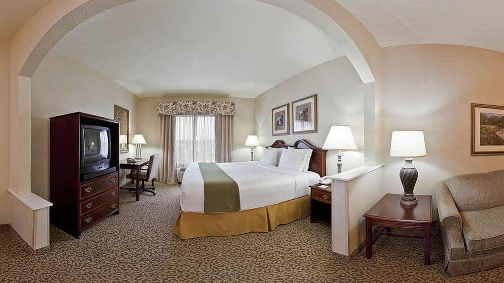 Hotel Express And By Ihg Conroe