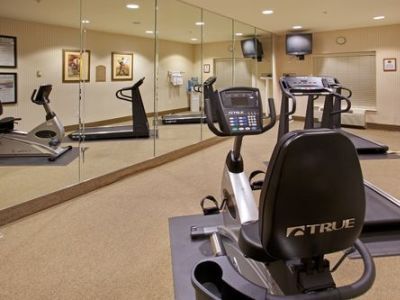 Express And By Ihg Hotel 2*